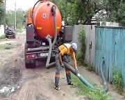 otkachka-septikov-v-rabote