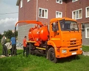 otkachka-septikov-v-rabote